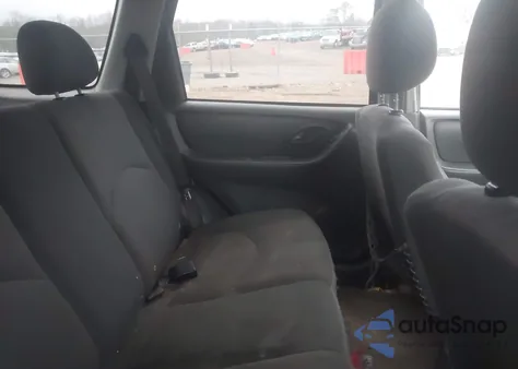 2004 Mazda Tribute Dx из США, поврежденный, VIN 4F2YZ02B04KM09276